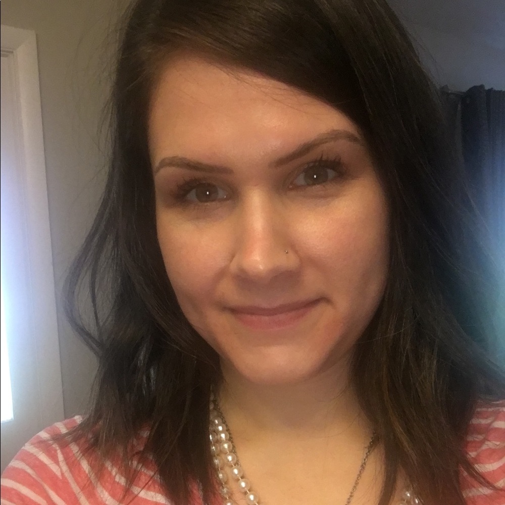 Meet your Posher, Danielle